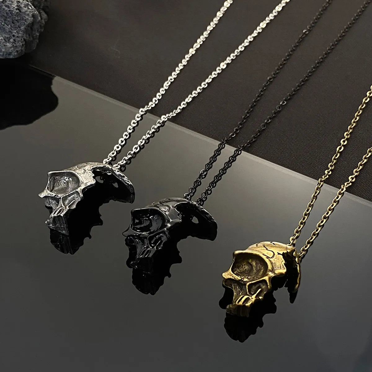 Gothic Skull Alloy Three-dimensional Unisex Pendant Necklace