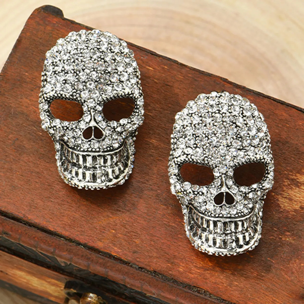 Halloween Diamond-Studded Skull Earrings Wholesale Nihaojewelry