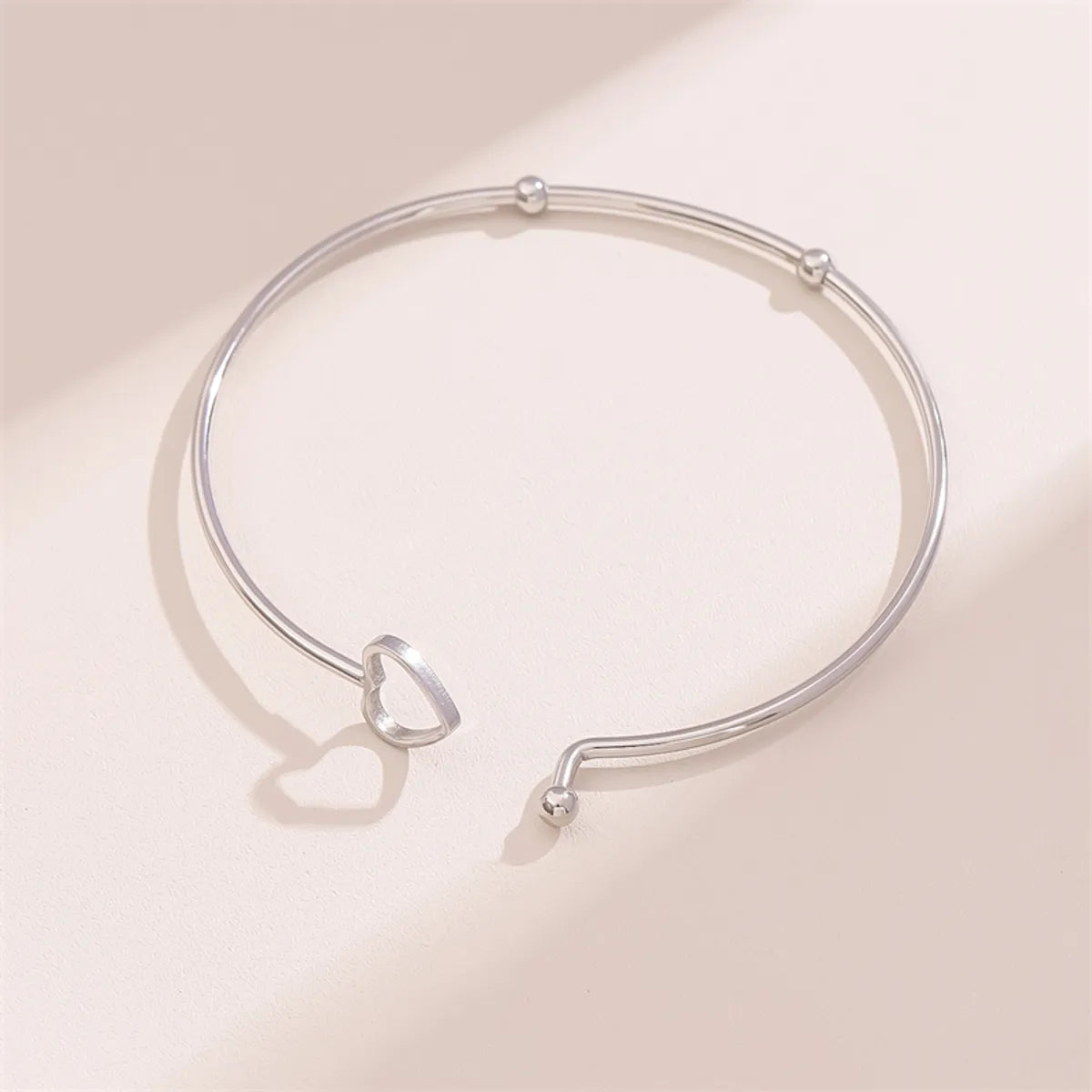 Handmade Solid Color Heart Shape Knot Stainless Steel 18K Gold Plated Bangle In Bulk