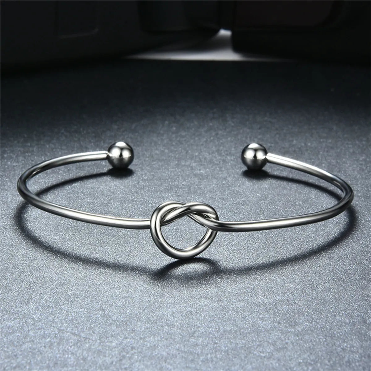 Handmade Solid Color Knot Stainless Steel Asymmetrical Plating 18k Gold Plated Cuff Bracelets