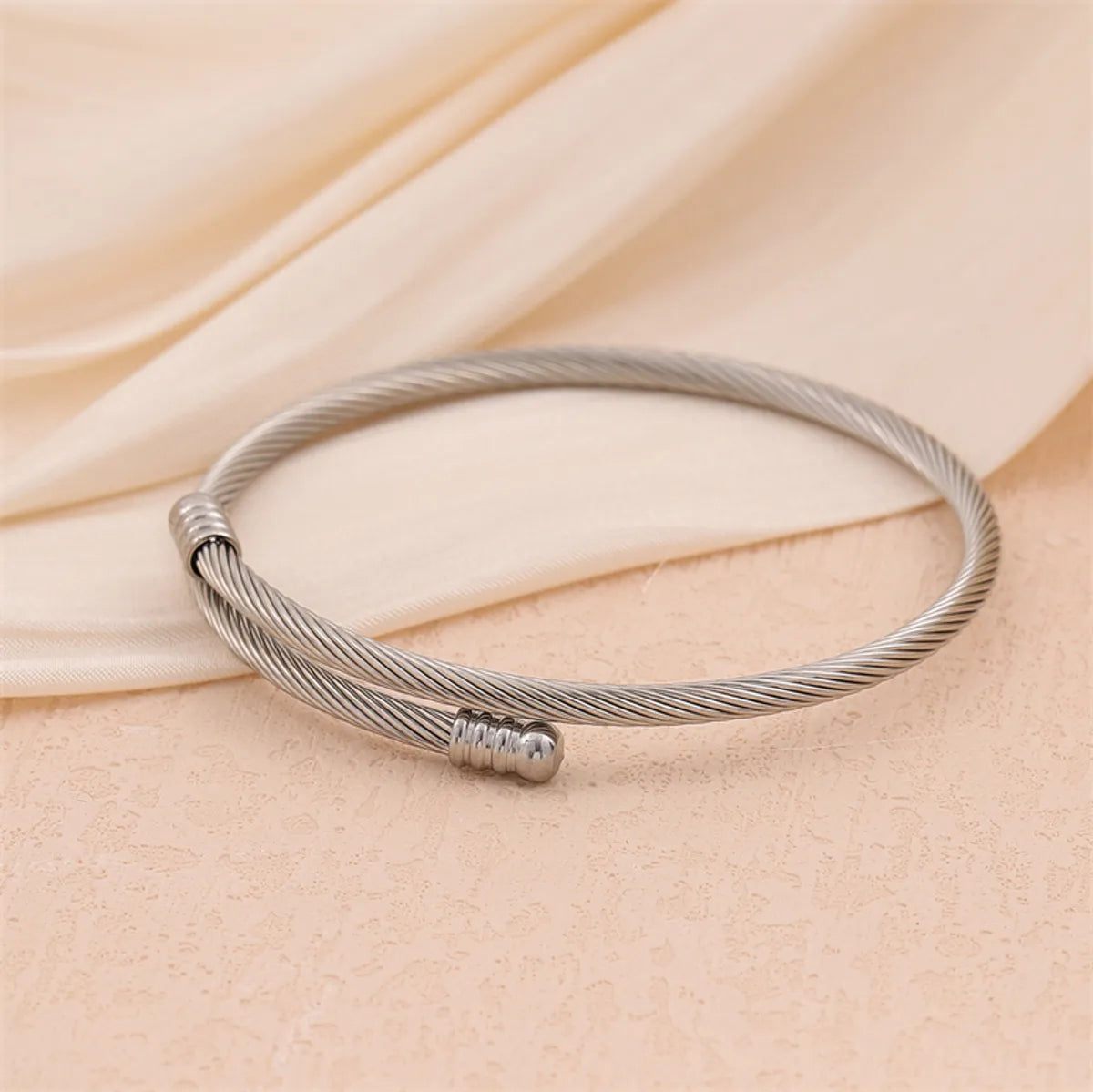 Handmade Solid Color Stripe Stainless Steel Twist Plating 18k Gold Plated Bangle