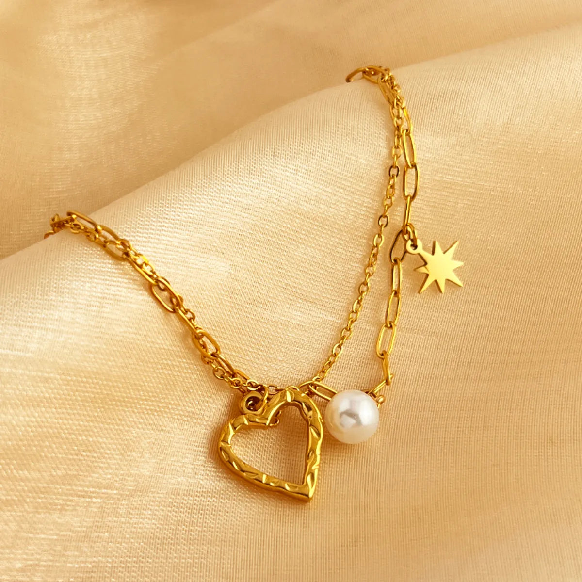 Hawaiian Classic Style IG Style Star Heart Shape 201 Stainless Steel 18K Gold Plated Artificial Pearls Bracelets In Bulk