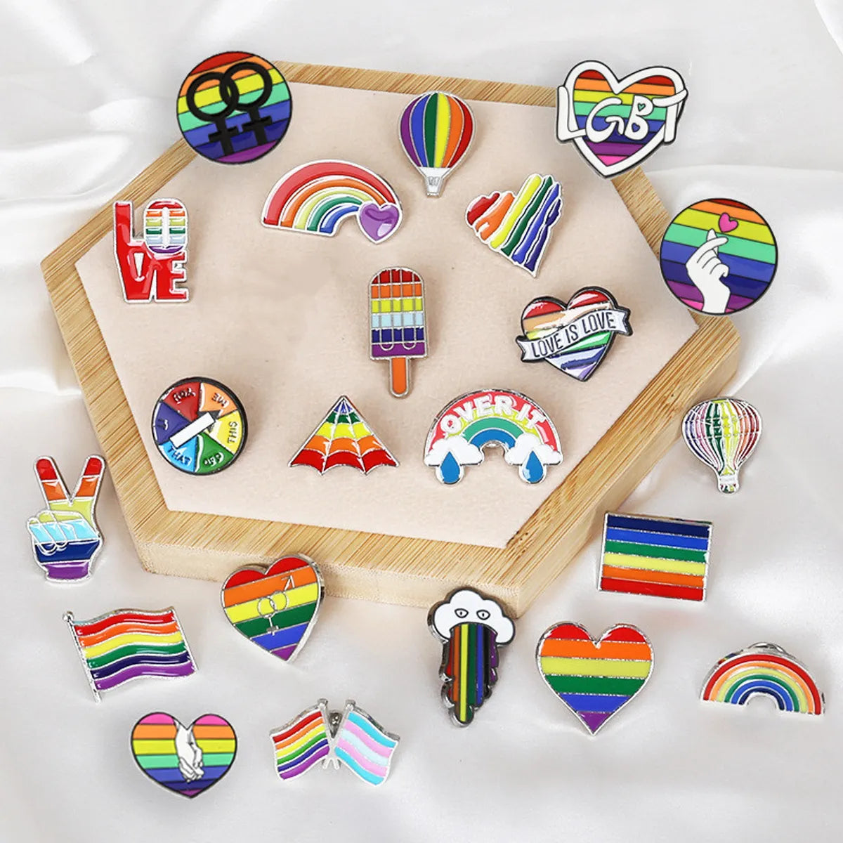 Heart-Shaped Rainbow Pride Gay Cartoon Colorful Banner Alloy Brooch