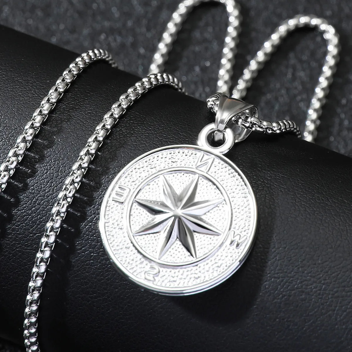 Hip-Hop Geometric Alloy Plating Unisex Pendant Necklace