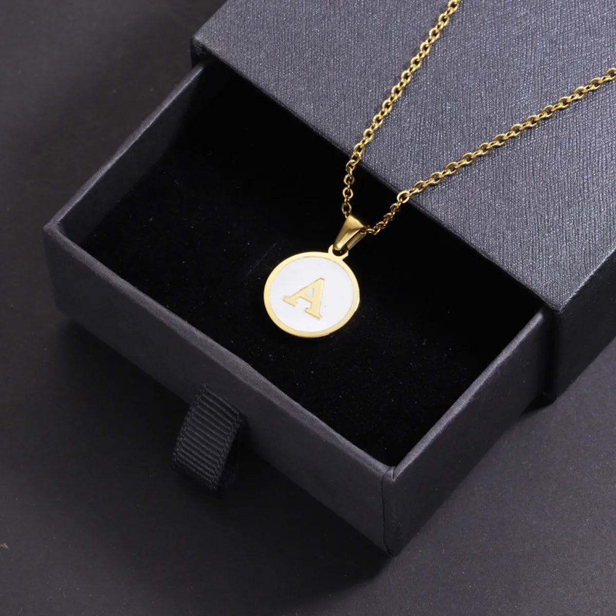 Hip-hop Letter Alloy Metal Plating Gold Plated Women's Pendant Necklace