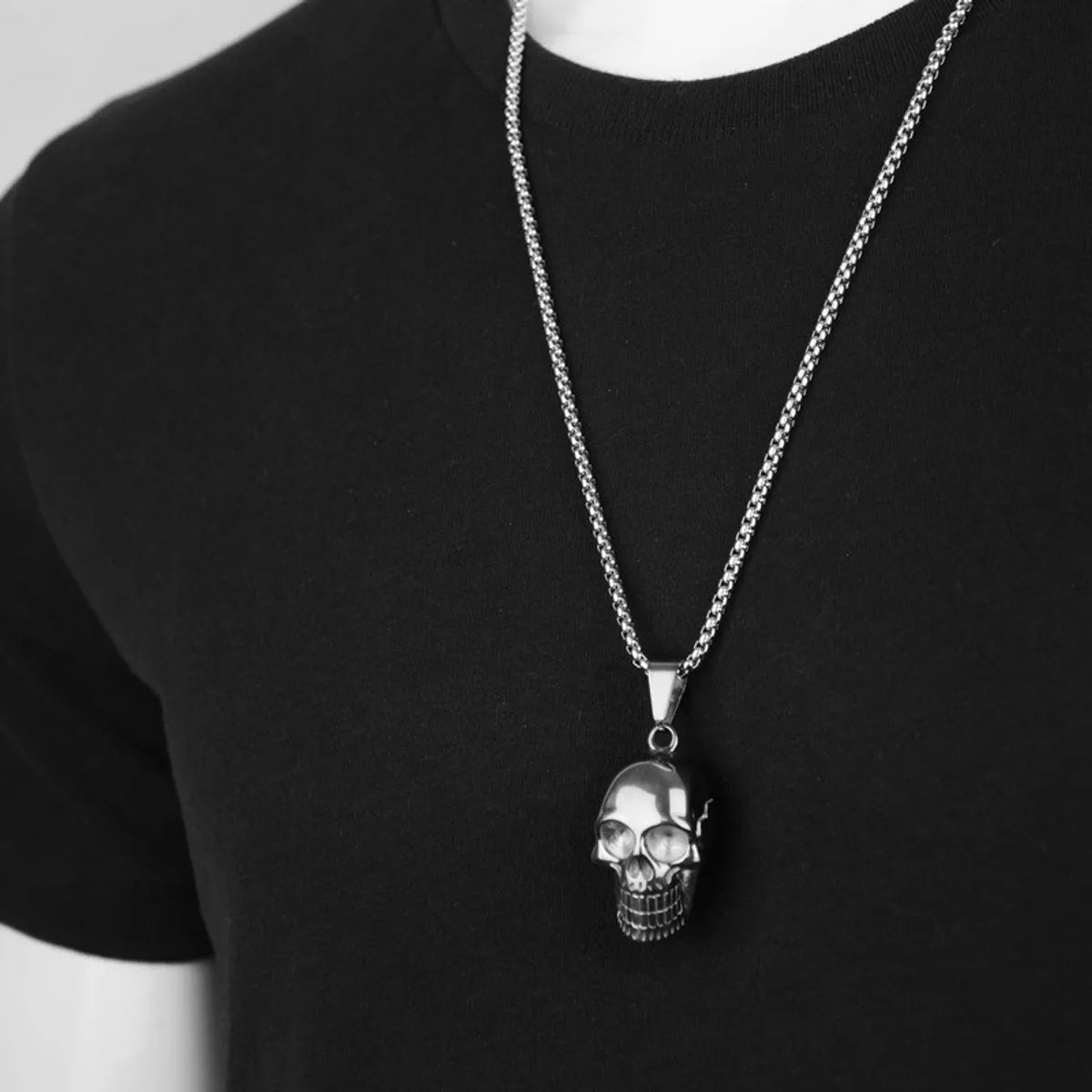 Hip-Hop Punk Streetwear Skull Stainless Steel Alloy Iron Plating Men'S Pendant Necklace