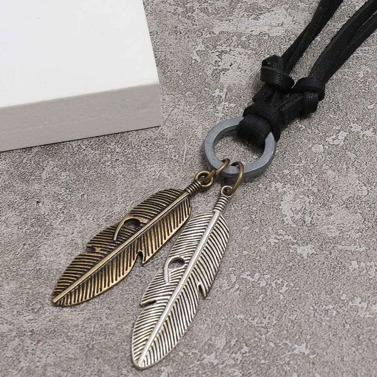 Hip-Hop Retro Alloy Feather Adjustable Necklace