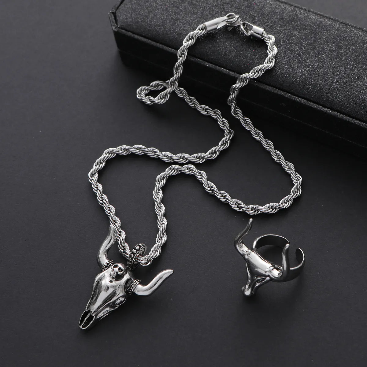 Hip-Hop Retro Animal Alloy Asymmetrical Men's Jewelry Set