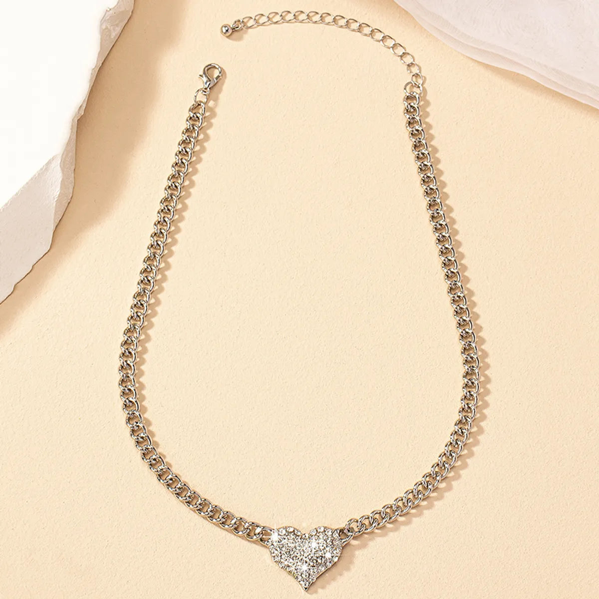 Hip-hop Retro Commute Heart Shape Alloy Inlay Rhinestones Women's Necklace