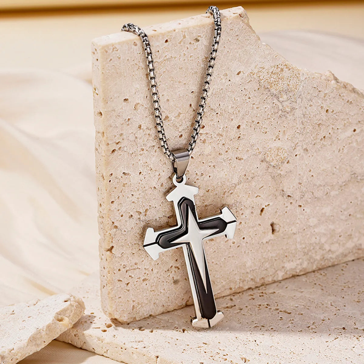 Hip-Hop Retro Cross Round Square 304 Stainless Steel Women'S Pendant Necklace