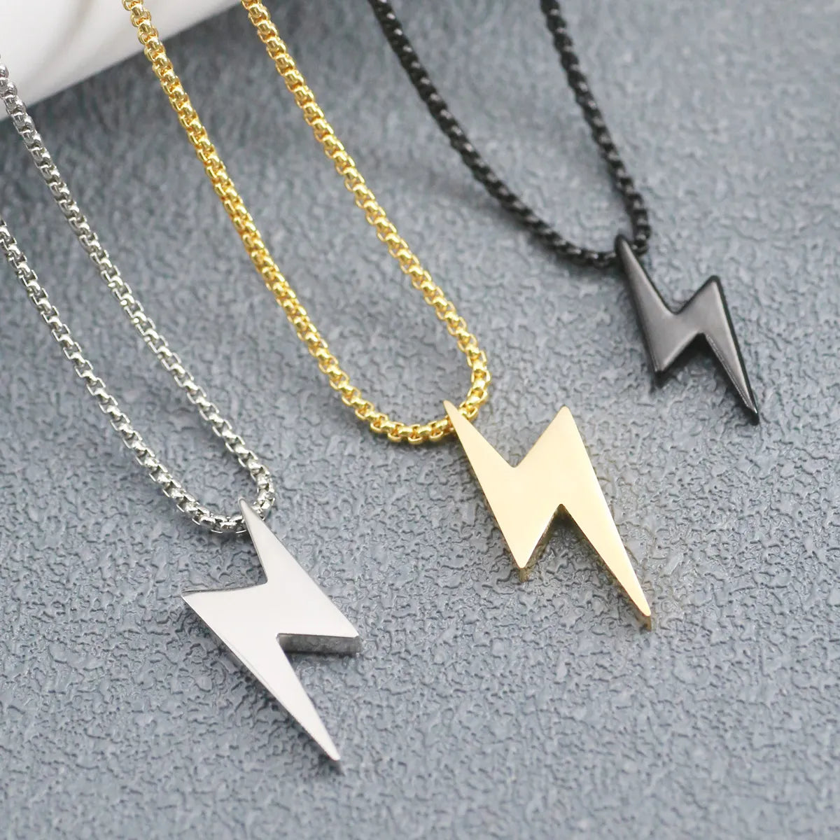 Hip-Hop Retro Lightning Titanium Steel Plating Gold Plated Men'S Pendant Necklace