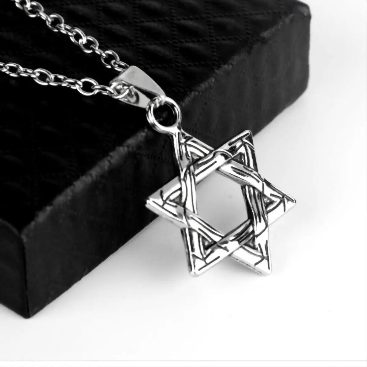 Hip-Hop Retro Plaid Alloy Men'S Pendant Necklace