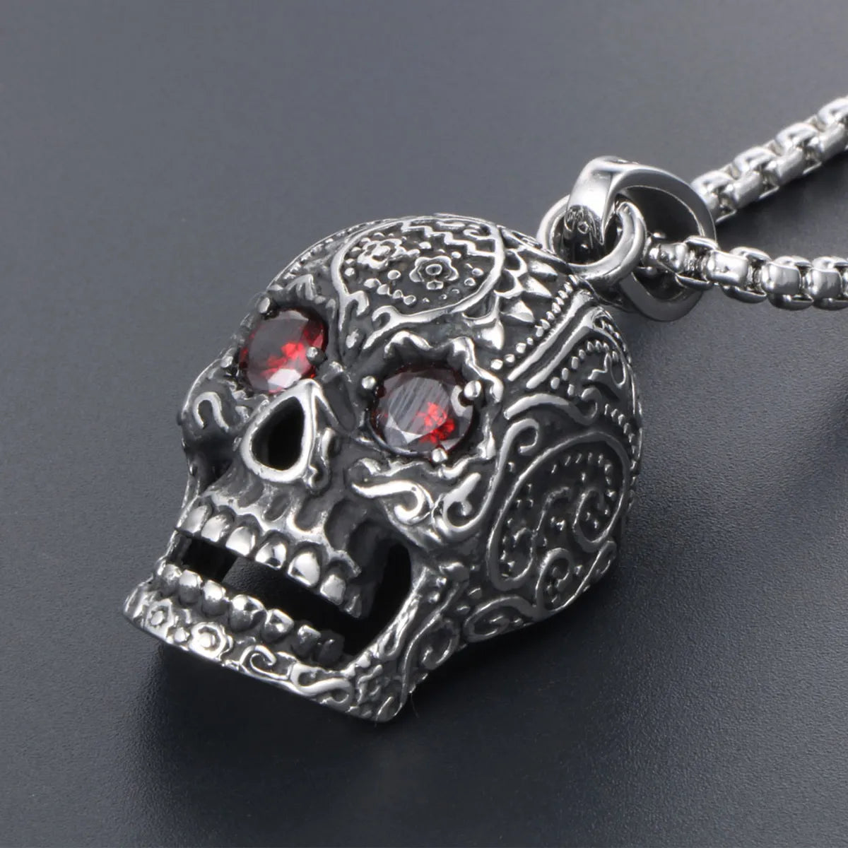 Hip-Hop Retro Punk Skull 304 Stainless Steel Polishing Inlay Rhinestones Men'S Pendant Necklace