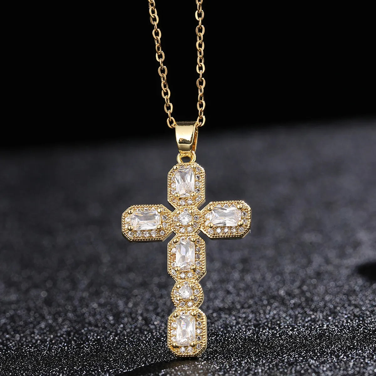 Hip-hop Retro Simple Style Cross Copper Plating Inlay Zircon Gold Plated Pendant Necklace