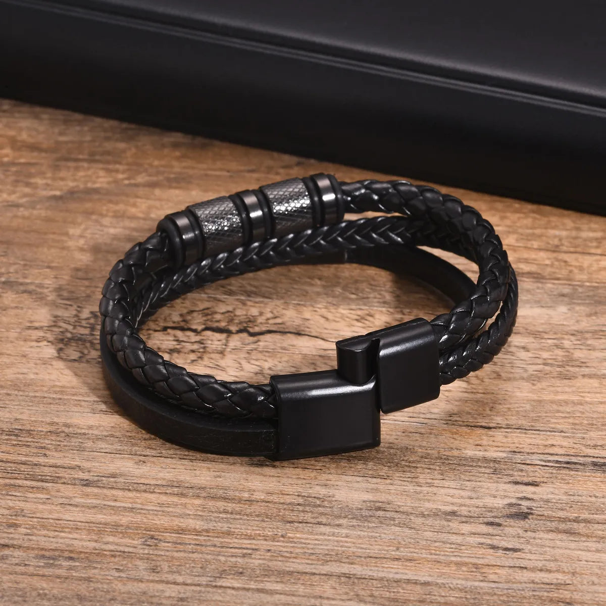 Hip-Hop Retro Solid Color 201 Stainless Steel Pu Leather Layered Men'S ID Bracelet Bracelets