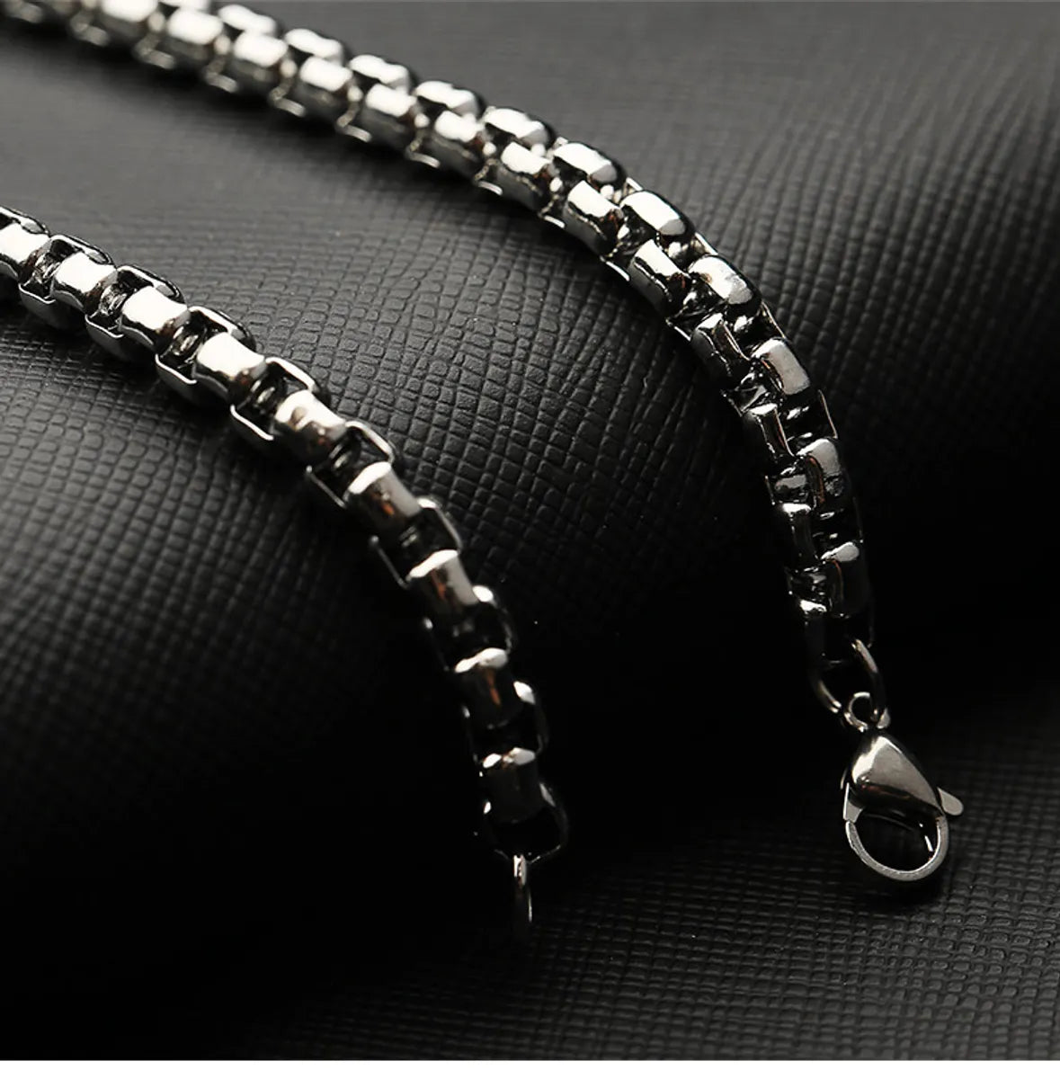 Hip-Hop Retro Solid Color 304 Stainless Steel Chain Women'S Bracelets