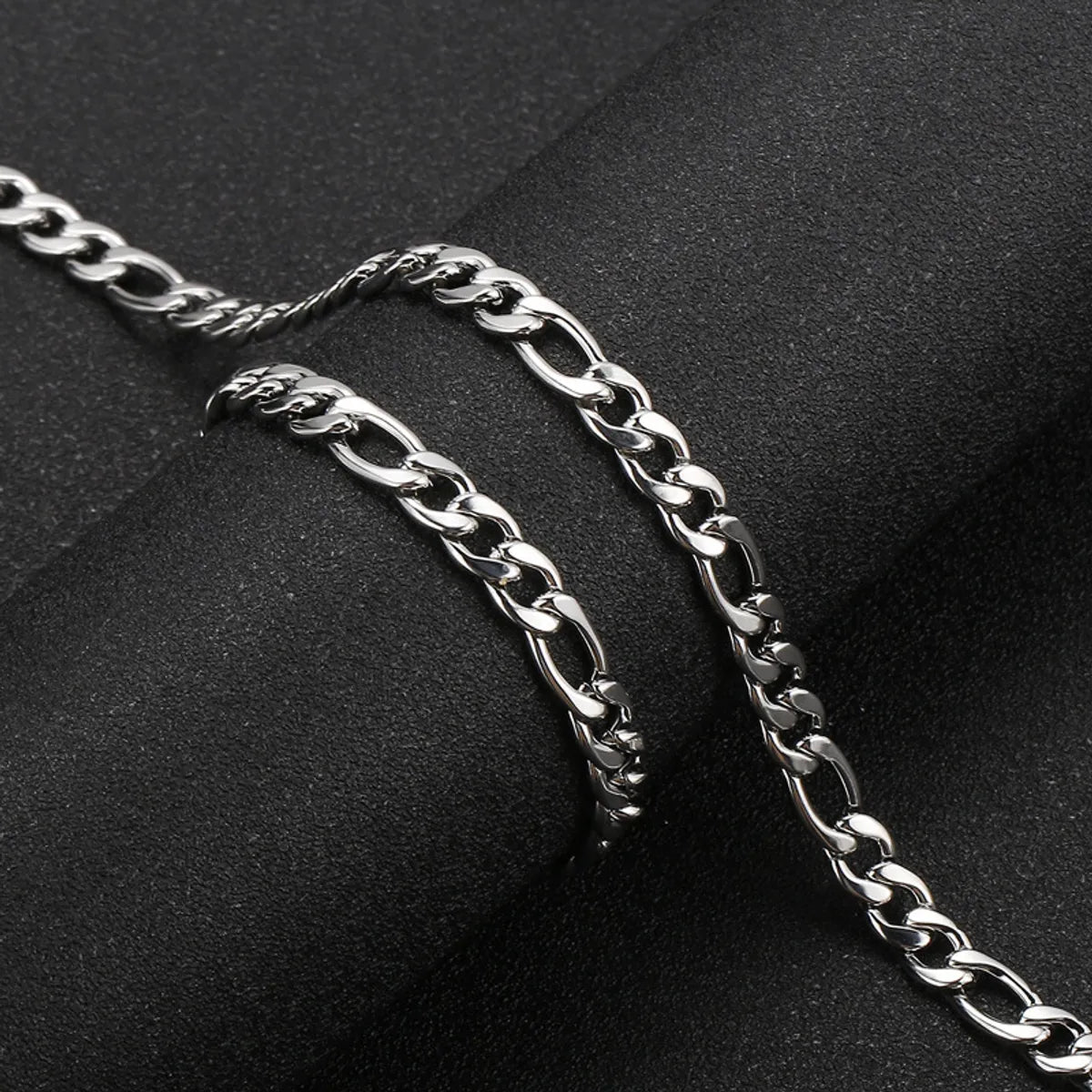 Hip-Hop Retro Solid Color Titanium Steel Men'S Bracelets