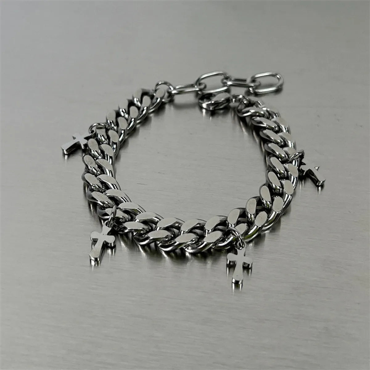 Hip-Hop Retro Solid Color Titanium Steel Polishing Men'S Bracelets