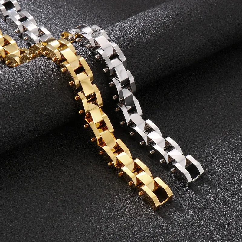 Hip-Hop Retro Solid Color Titanium Steel Stoving Varnish 18K Gold Plated Men'S Bracelets