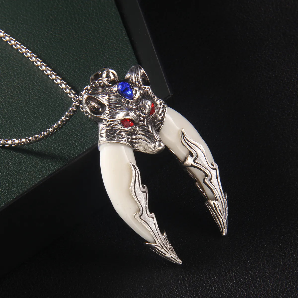 Hip-Hop Retro Wolf 201 Stainless Steel Arylic Zinc Alloy Inlay Acrylic Men'S Pendant Necklace