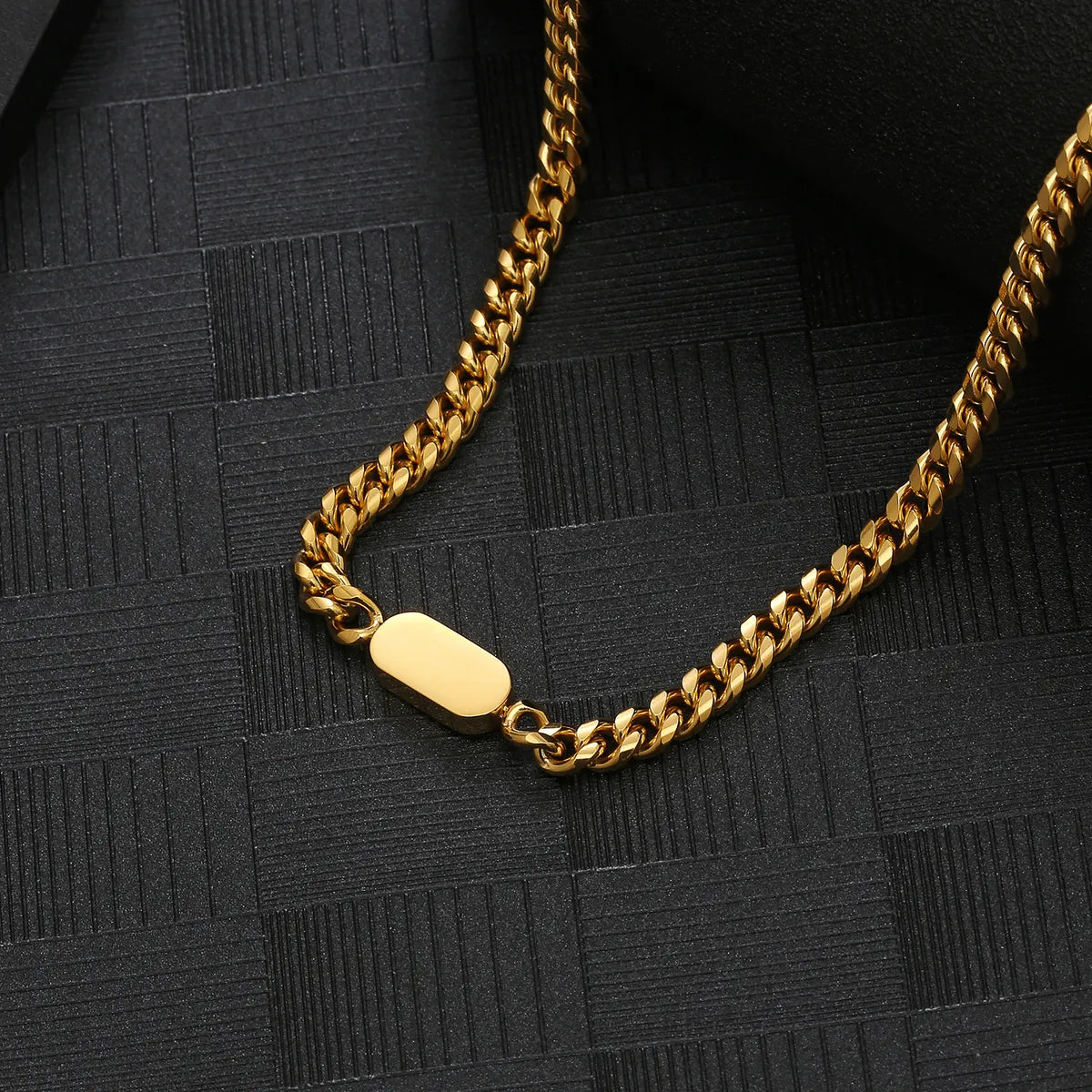 Hip-hop Rock Cool Style Solid Color Stainless Steel Polishing Plating Chain 18k Gold Plated Necklace