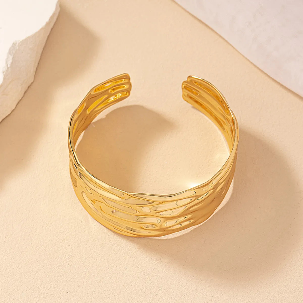 Hip-hop Round Alloy Plating Gold Plated Women's Bangle