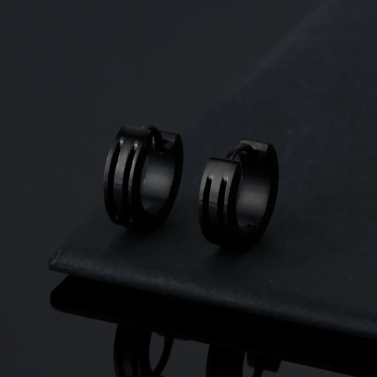 Hip-Hop Round Titanium Steel Earrings 1 Piece