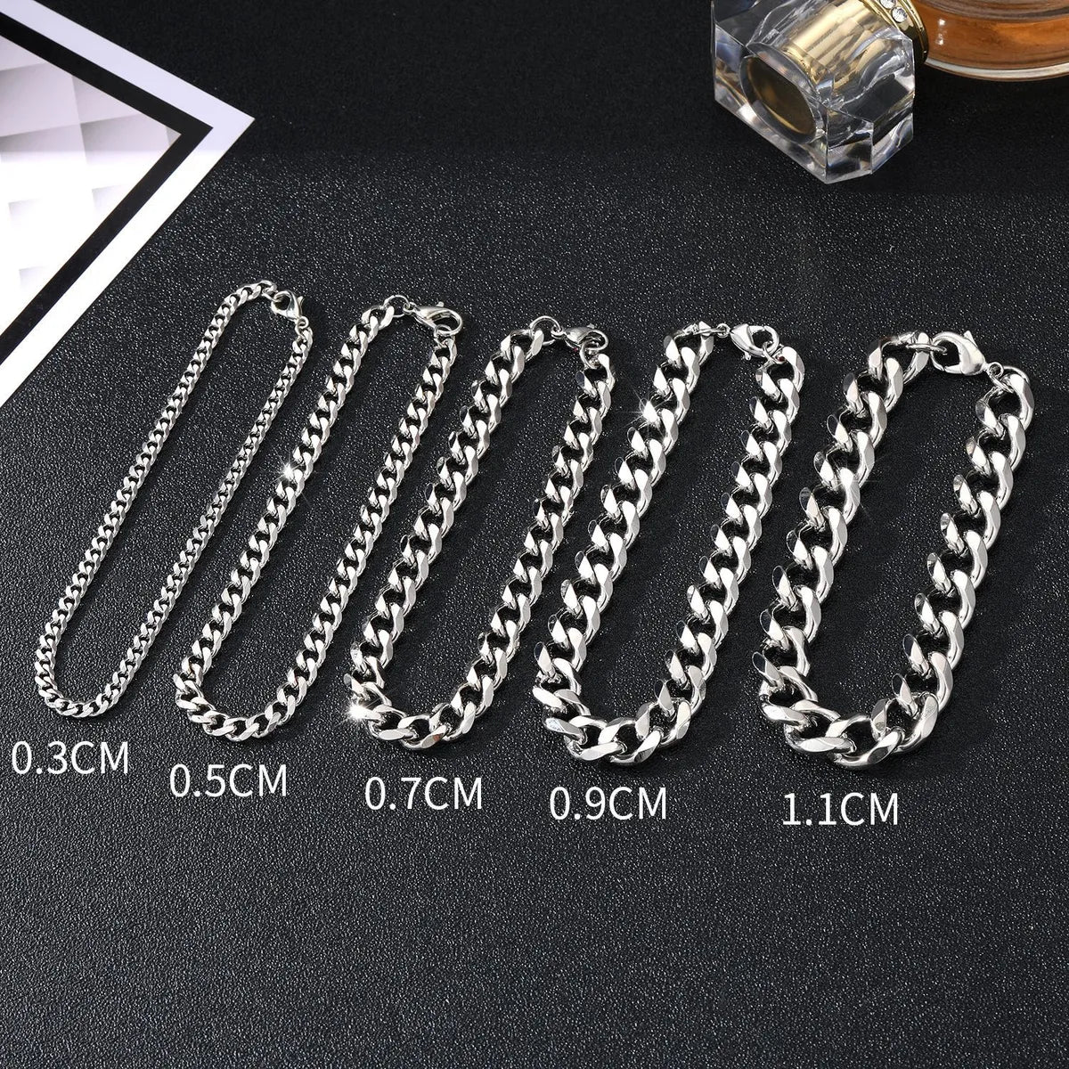 Hip-Hop Solid Color 304 Stainless Steel Men'S Bracelets