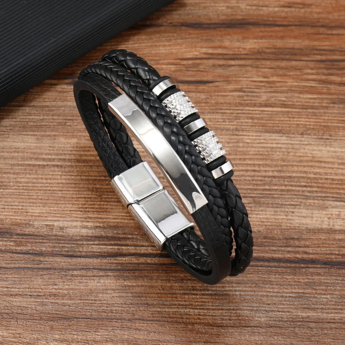 Hip-Hop Solid Color 304 Stainless Steel Pu Leather Men'S Bangle