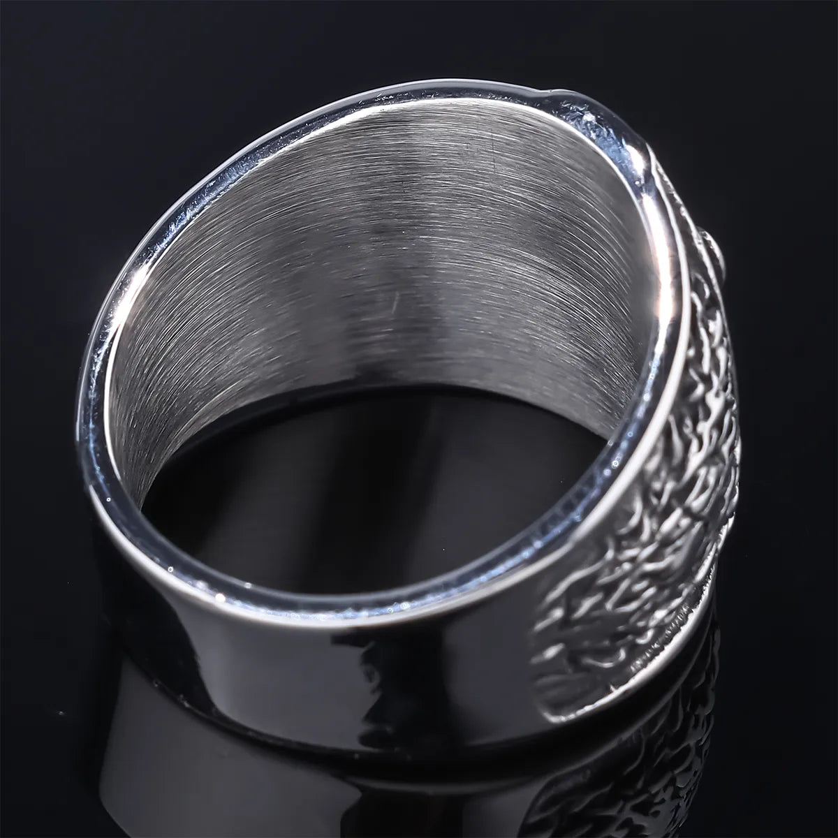 Hip-Hop Streetwear Solid Color 304 Stainless Steel Carving Men'S Rings