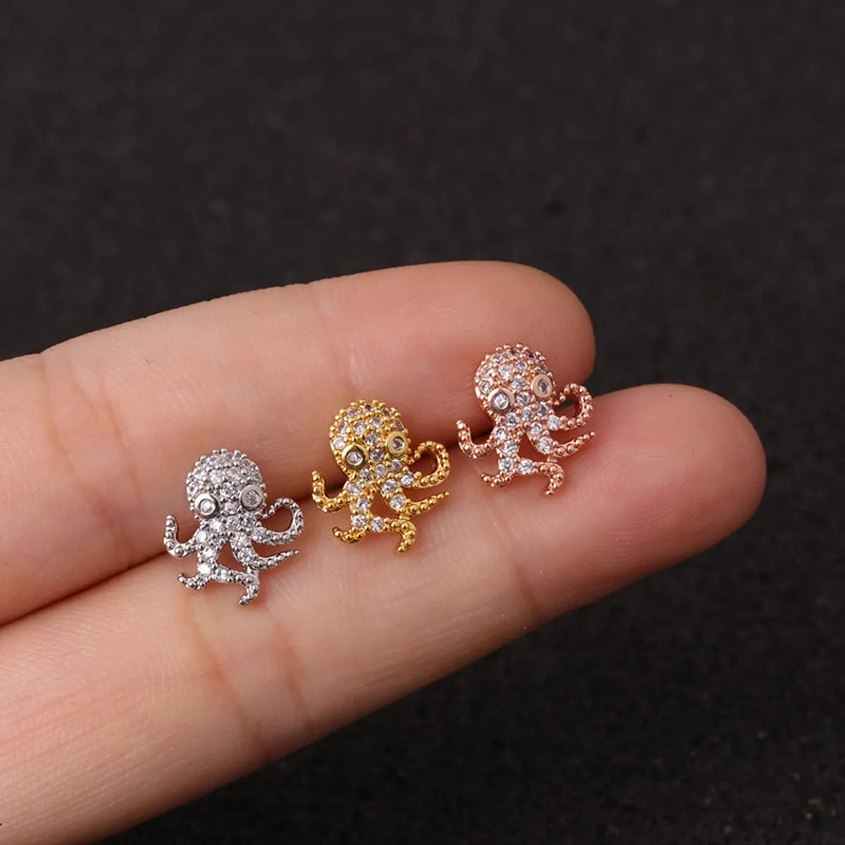 Hot Sale Animal Zircon Cartilage Creative Exaggerated Skull Head Screw Earrings