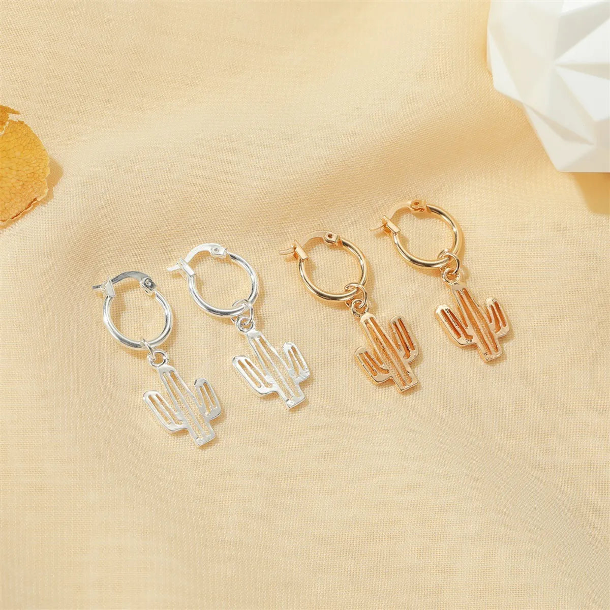 Hot Sale Cactus Simple Creative Plant Earrings Wholesale