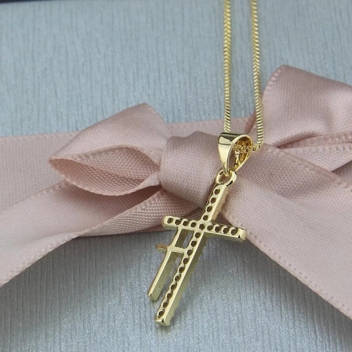 Hot Sale Double Cross Pendant Fashion New Copper Plated White Zircon Religious Necklace