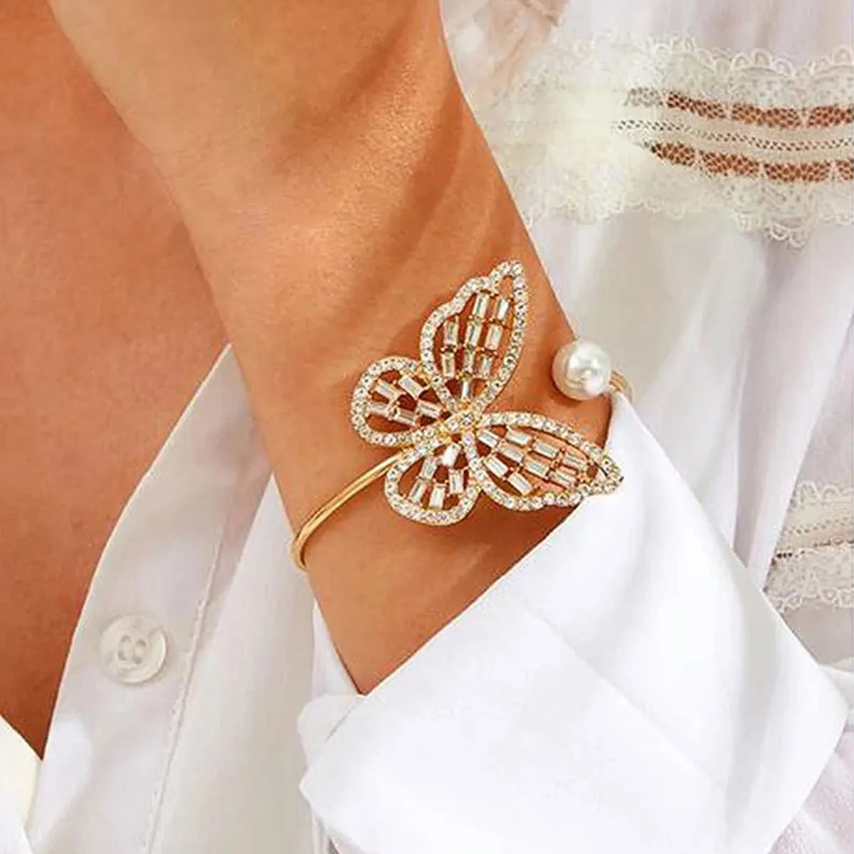 Hot-selling Versatile Hollow Zircon Butterfly Exaggerated Pearl Crystal Opening Adjustable Bracelet