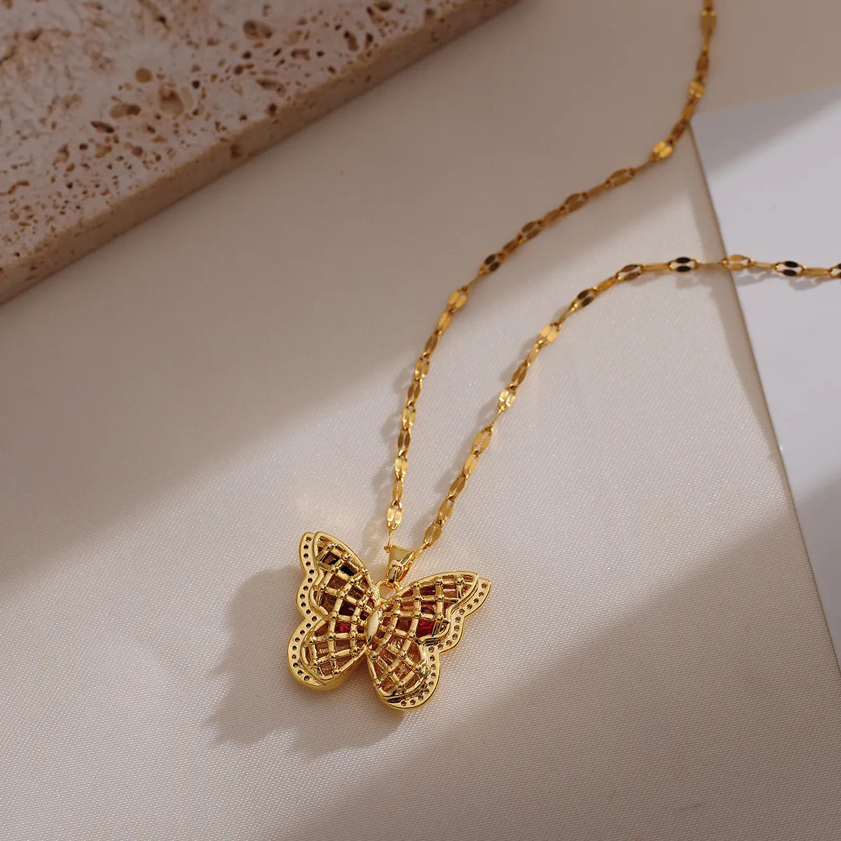 Ig Style Butterfly Copper Plating Hollow Out Inlay Zircon 18k Gold Plated Pendant Necklace