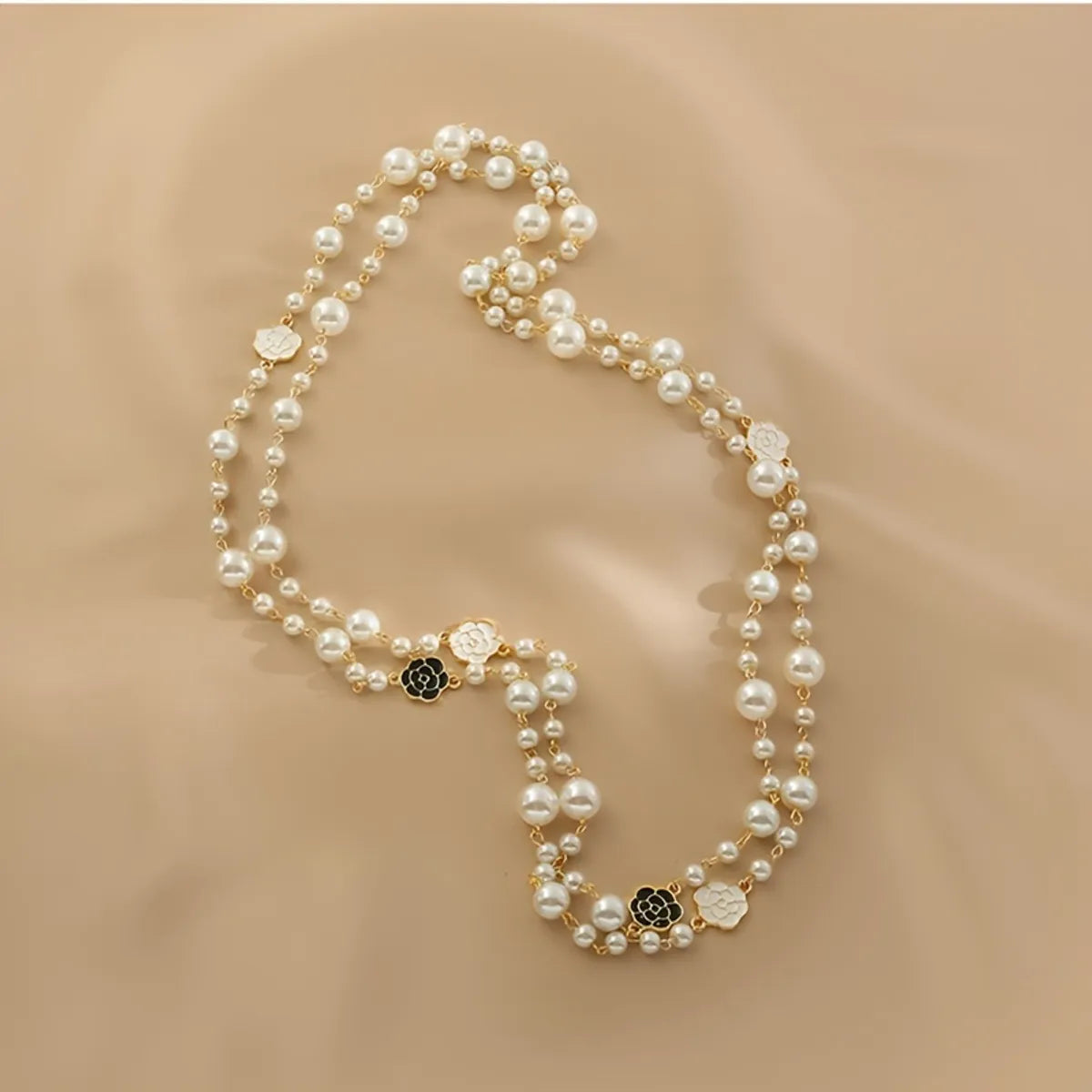 Ig Style Casual Flower Alloy Pearl Women's Sweater Chain Necklace