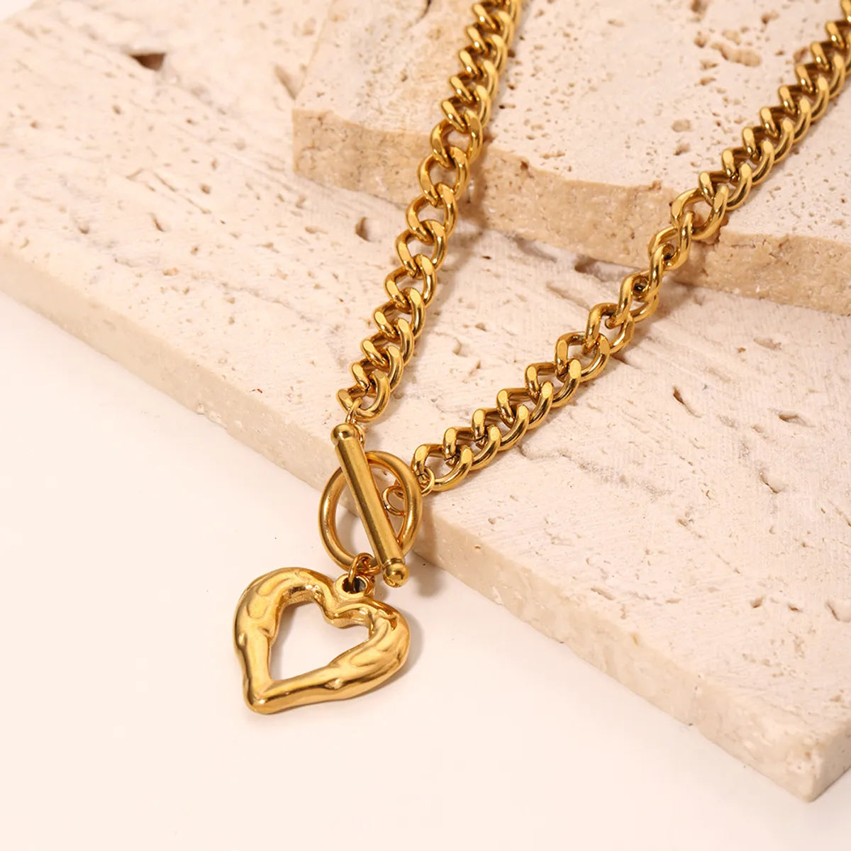 Ig Style Casual Heart Shape Stainless Steel Toggle Plating Hollow Out 18k Gold Plated Pendant Necklace