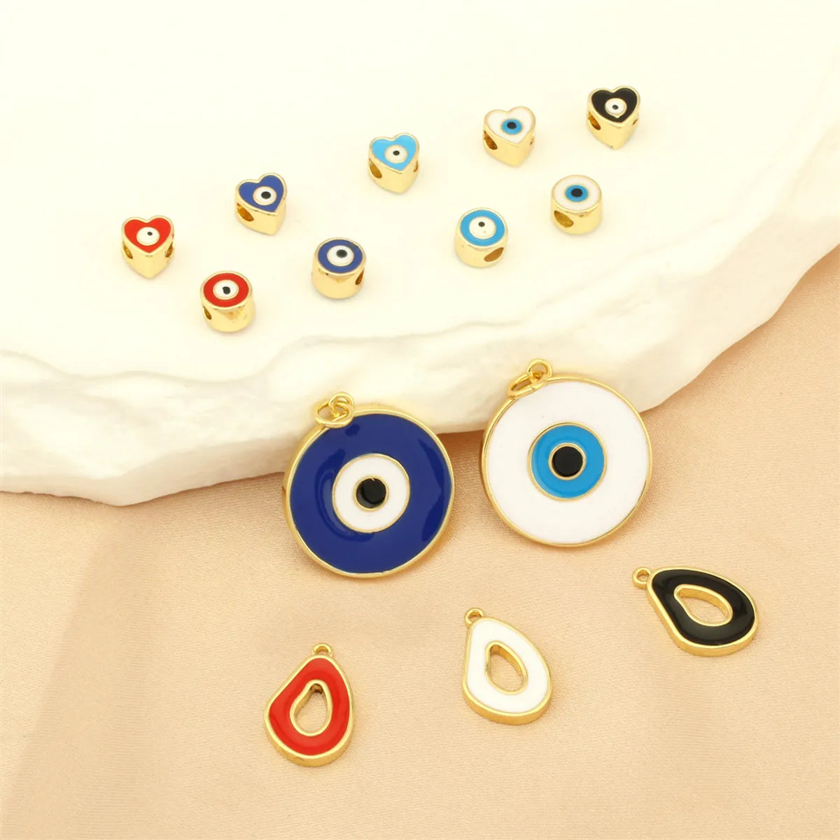 Ig Style Casual Simple Style Devil'S Eye Copper Enamel Plating Metal 18k Gold Plated Jewelry Accessories