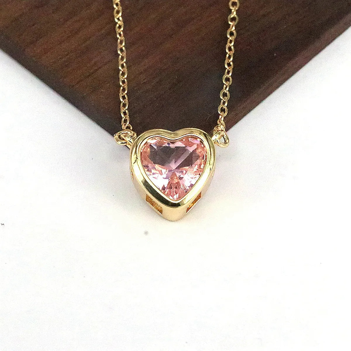 Ig Style Elegant Fashion Heart Shape Copper Inlay Zircon Necklace