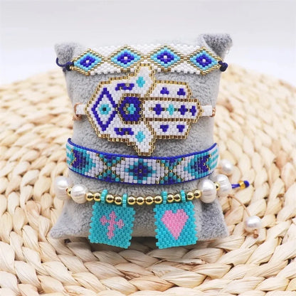 Ig Style Elegant Luxurious Palm Heart Shape Glass Knitting Women's Bracelets