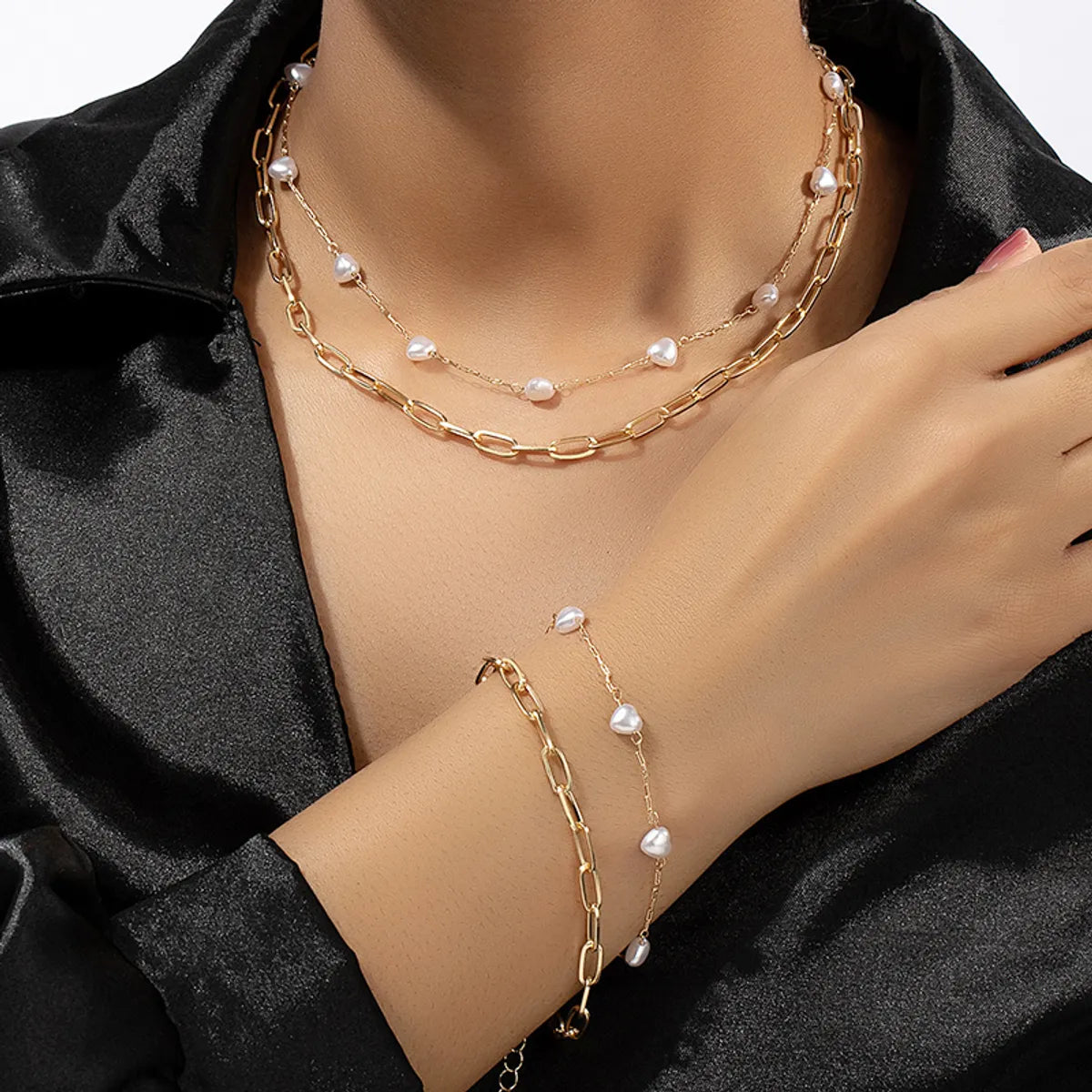 Ig Style Elegant Retro Heart Shape Imitation Pearl Alloy Women's Bracelets Necklace