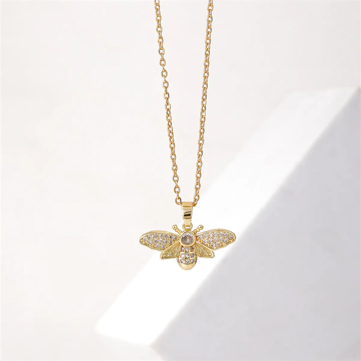 Ig Style Elegant Simple Style Dinosaur Bee Fish Tail Stainless Steel Titanium Steel Plating Inlay Zircon Gold Plated Necklace