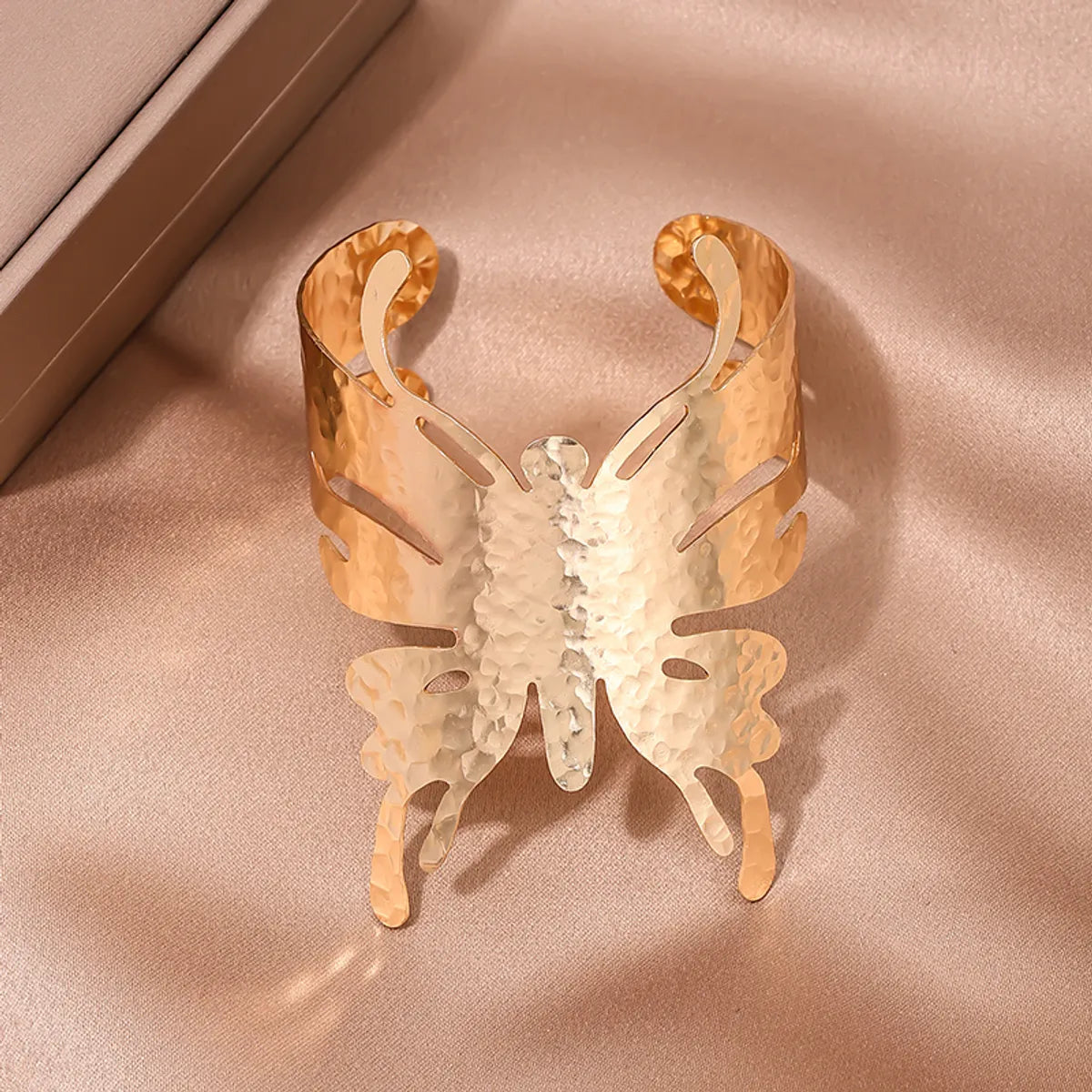 IG Style Exaggerated Modern Style Butterfly Alloy Wholesale Bangle