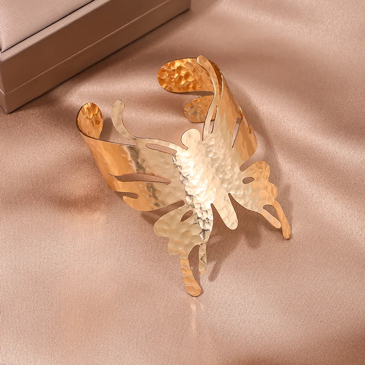 IG Style Exaggerated Modern Style Butterfly Alloy Wholesale Bangle