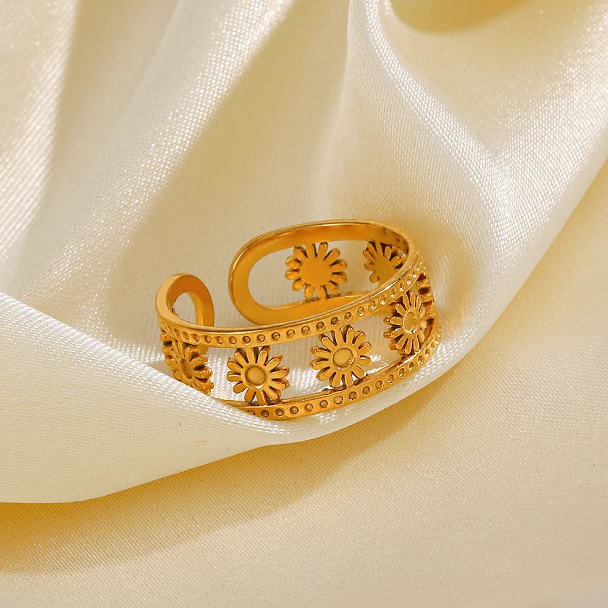 304 Stainless Steel 18K Gold Plated IG Style Plating Flower Rings