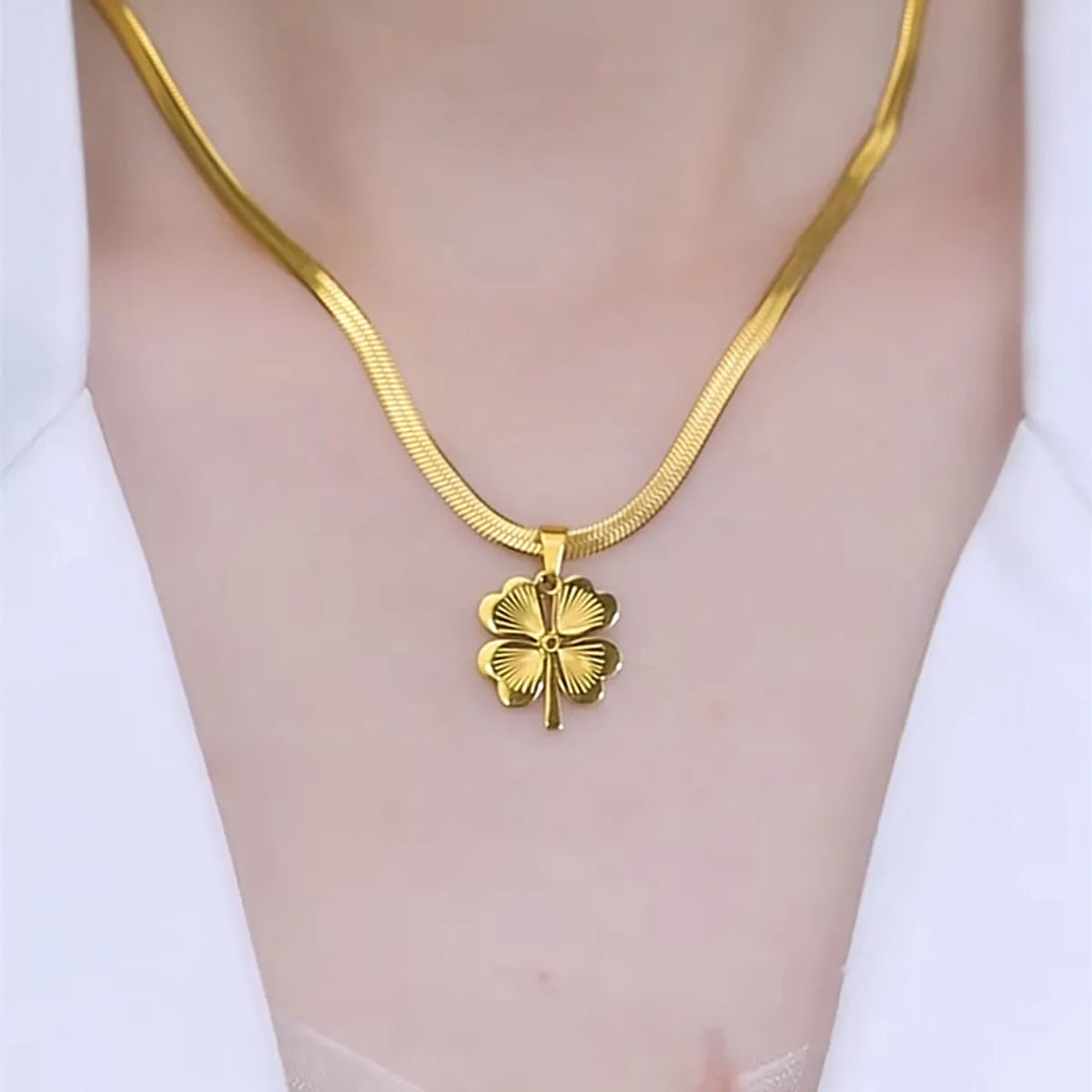 Ig Style Four Leaf Clover Titanium Steel Plating 18k Gold Plated Pendant Necklace