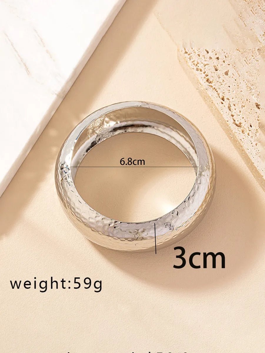 Ig Style Retro Commute Round Alloy Plating Gold Plated Women'S Bangle