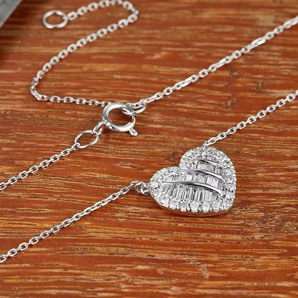 Ig Style Shiny Heart Shape Copper Inlay Zircon Necklace