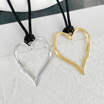 Ig Style Simple Style Classic Style Circle Heart Shape Alloy Leather Rope Polishing Women's Pendant Necklace