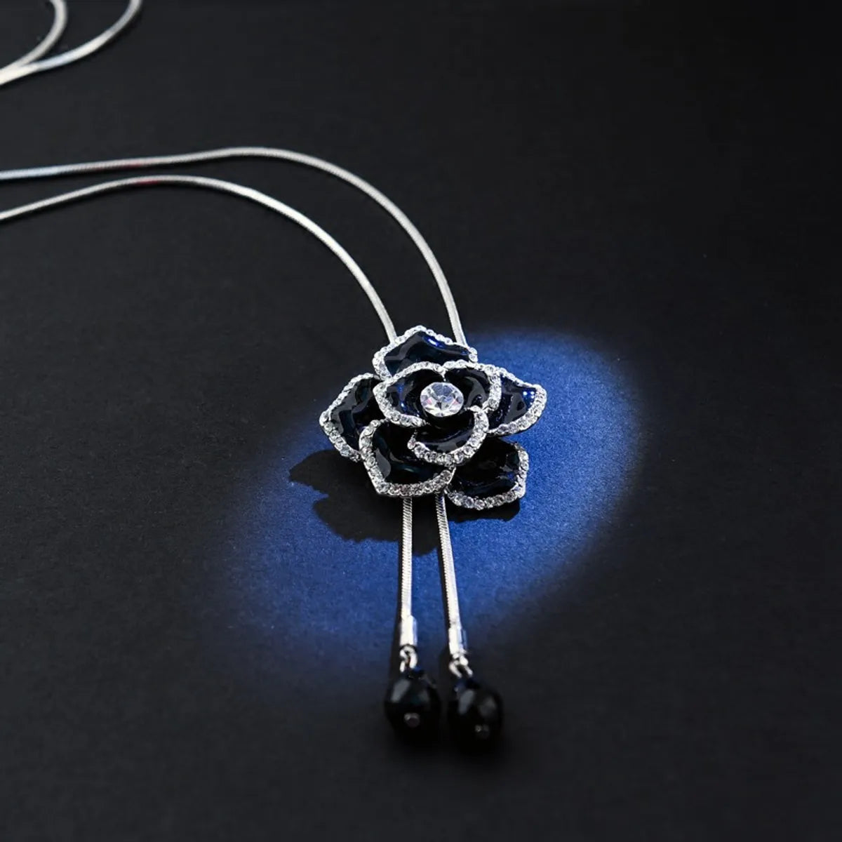 Ig Style Simple Style Flower Alloy Glass Copper Inlay Rhinestones Women's Sweater Chain